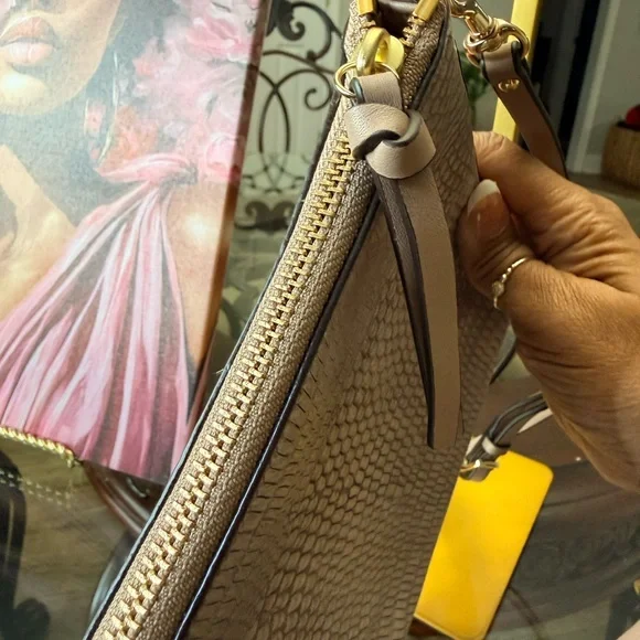 Coach Cream lizard Embossed Crossbody Bag - Picture 7 of 7
